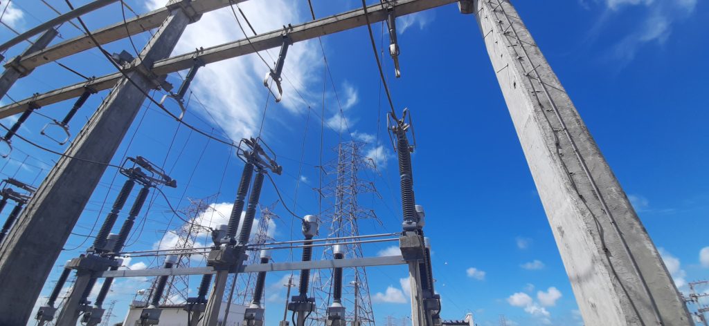 Aplicação do Silicone Midsun RTV nos BAYs 1 e 2 de 230Kv de acesso da CSP na SE PECÉM II da CHESF